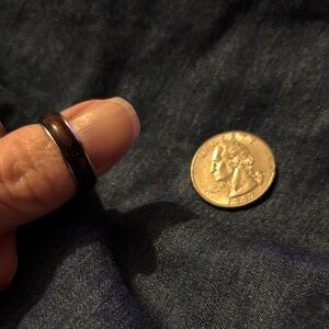 Sleek Black Hypercolor Mood Ring